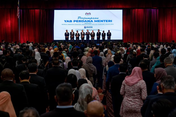 Gaji baharu penjawat awam Malaysia diumum semasa Belanjawan 2025 Gaji baharu penjawat awam Malaysia diumum semasa Belanjawan 2025