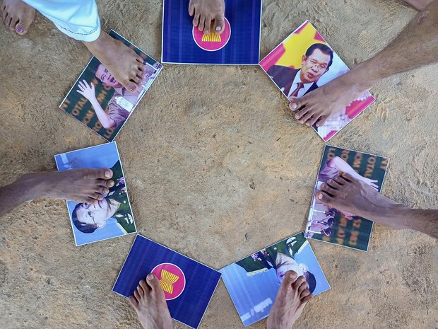 Junta Myanmar: PM Kemboja Tidak Dibenarkan Bertemu Pemimpin Demokrasi Junta Myanmar: PM Kemboja Tidak Dibenarkan Bertemu Pemimpin Demokrasi