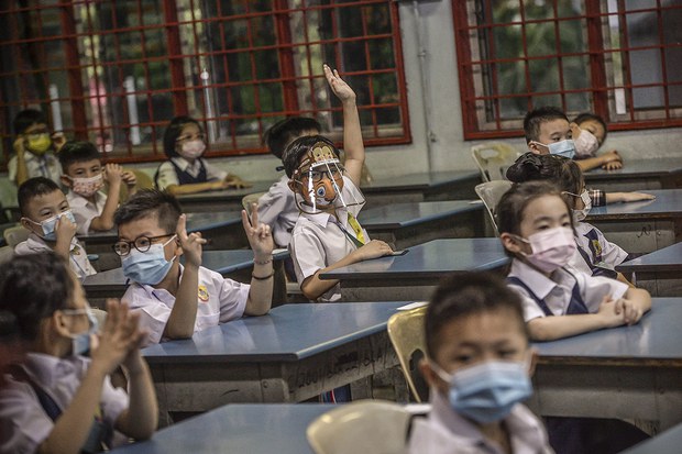 Sekolah Cina terima dana syarikat minuman keras jadi perdebatan Sekolah Cina terima dana syarikat minuman keras jadi perdebatan