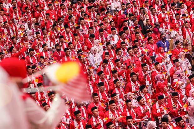 UMNO perlu terima perspektif baharu untuk kembali kuasai politik negara UMNO perlu terima perspektif baharu untuk kembali kuasai politik negara