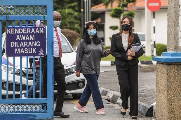 Gurauan Lucah: Remaja Akan Fail Saman Balas Terhadap Guru Gurauan Lucah: Remaja Akan Fail Saman Balas Terhadap Guru