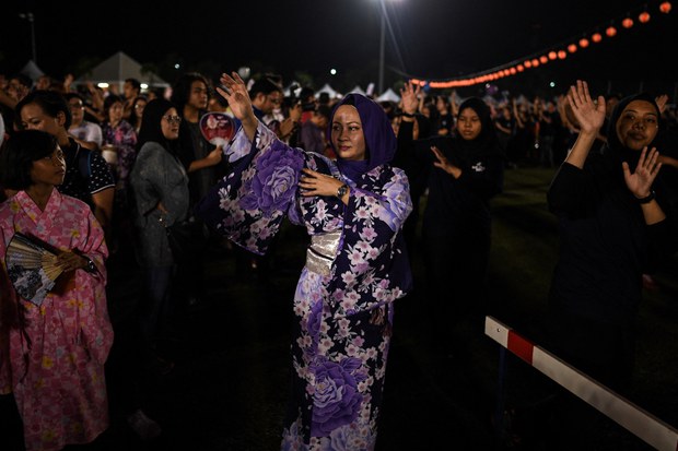 Sultan Selangor Titah Menteri Agama Hadiri Pesta Bon Obori Untuk Lihat Perbezaan Sultan Selangor Titah Menteri Agama Hadiri Pesta Bon Obori Untuk Lihat Perbezaan