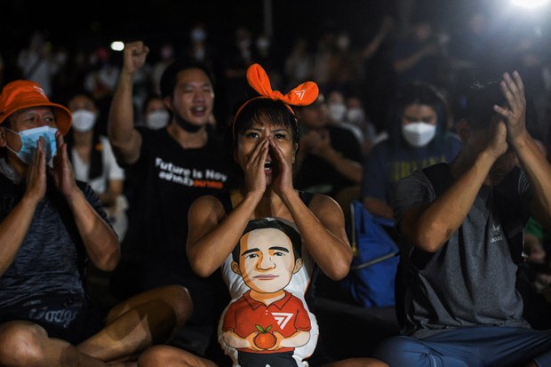 กลุ่มอนุรักษ์นิยมเปิดศึกกดดันศาลพิพากษาคดีพรรคก้าวไกล กลุ่มอนุรักษ์นิยมเปิดศึกกดดันศาลพิพากษาคดีพรรคก้าวไกล