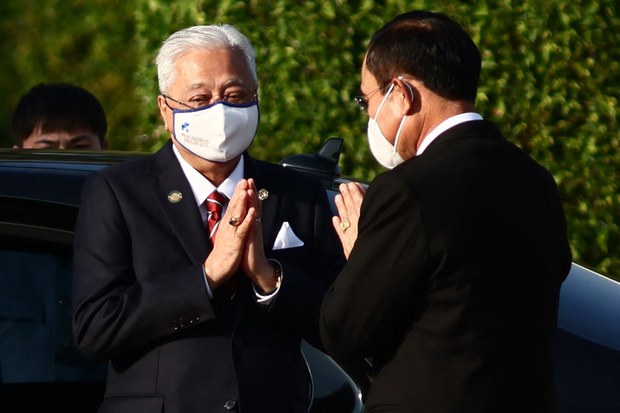 กลุ่มอำนาจเก่า พยายามอย่างหนักเพื่อคงอำนาจ กลุ่มอำนาจเก่า พยายามอย่างหนักเพื่อคงอำนาจ