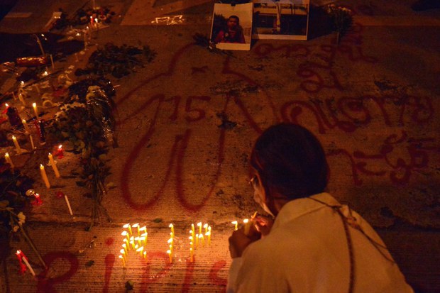 211029-TH-protests-teen-dead-inside.jpg