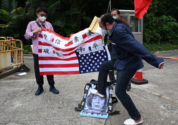 220803-sea-pelosi-taiwan-region-reacts-inside.jpeg