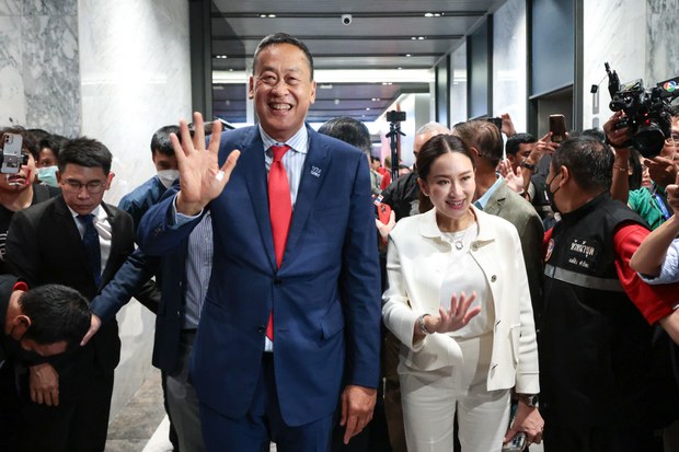 230822-th-prime-minister-voted-inside.jpg