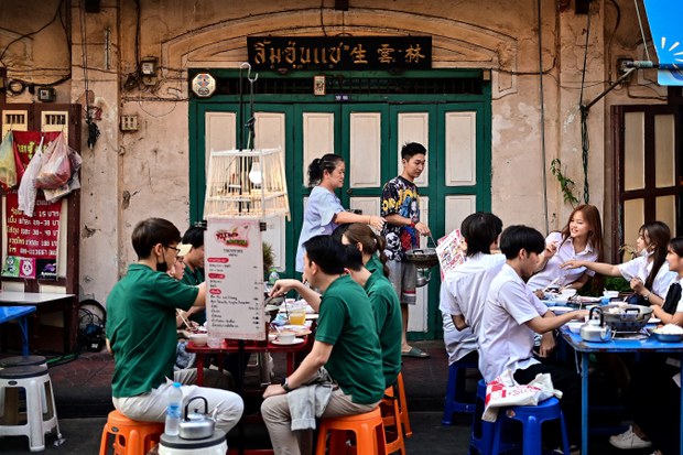 240222-TH-STREETFOOD 4.jpg