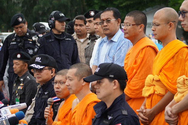 TH-monks-620 TH-monks-620