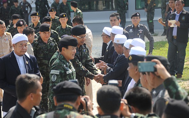 TH-army-pretalk-620 TH-army-pretalk-620