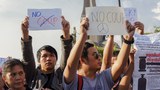 180517-TH-protesters-1000.jpg