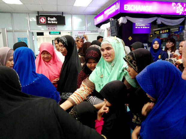 TH-deepsouth-women-1000 TH-deepsouth-women-1000