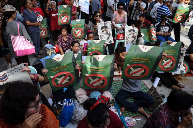 181009-TH-activists-1000.jpg 181009-TH-activists-1000.jpg