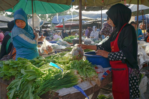 181112-TH-pattani-vendors-1000.jpg
