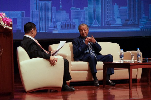 181025-TH-mahathir-talk-1000.jpg 181025-TH-mahathir-talk-1000.jpg