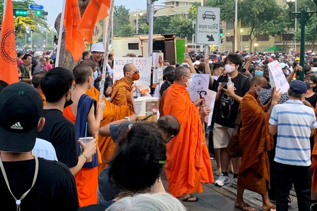 201112-TH-monks-protests-1000.jpg 201112-TH-monks-protests-1000.jpg