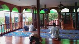 191126-TH-mosque-resist-650.jpg