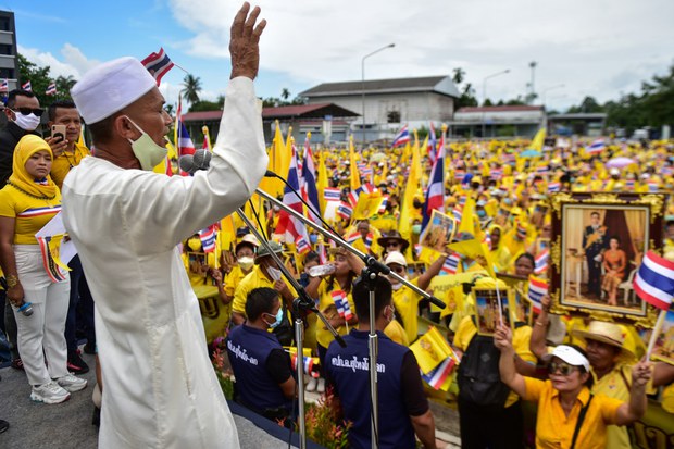 201106-TH-muslims-monarchy-1000.jpg 201106-TH-muslims-monarchy-1000.jpg