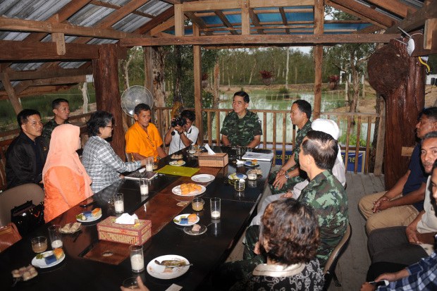 TH-peacetalk-620 TH-peacetalk-620