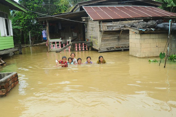 flood-8-1000