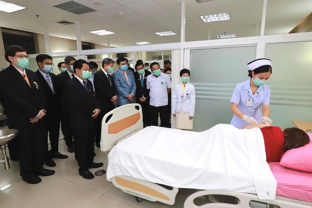 ไทยทดลองฉีดวัคซีนที่พัฒนาเองให้อาสาสมัครเข็มแรก ไทยทดลองฉีดวัคซีนที่พัฒนาเองให้อาสาสมัครเข็มแรก