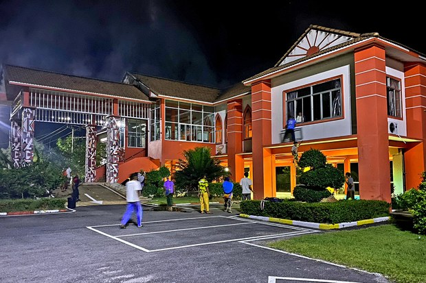 คนร้ายยิงชาวบ้านตาย-เผาสาธารณูปโภค หลังเพจบีอาร์เอ็นให้ดำเนินการรบ คนร้ายยิงชาวบ้านตาย-เผาสาธารณูปโภค หลังเพจบีอาร์เอ็นให้ดำเนินการรบ
