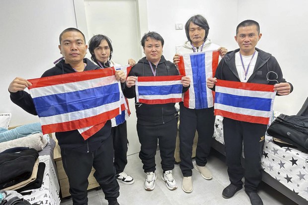 ฮามาสปล่อยตัวประกันไทย 5 คน หลังจับตัวไว้ 15 เดือน ฮามาสปล่อยตัวประกันไทย 5 คน หลังจับตัวไว้ 15 เดือน