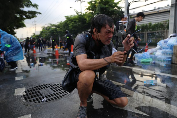 วันนักข่าว : 20 ปี ประชาไทในฐานะสื่อที่รัฐรังเกียจ วันนักข่าว : 20 ปี ประชาไทในฐานะสื่อที่รัฐรังเกียจ