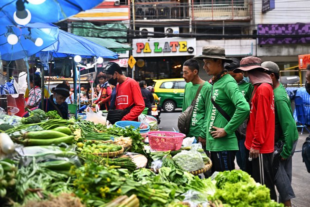 231226-th-economy-minimum-wage 2.jpg