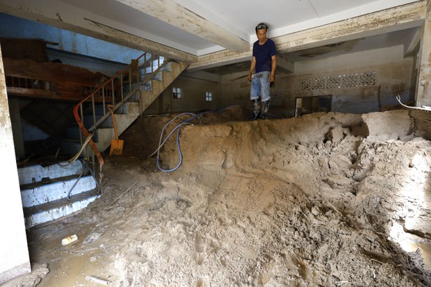TH-mud-3.JPG