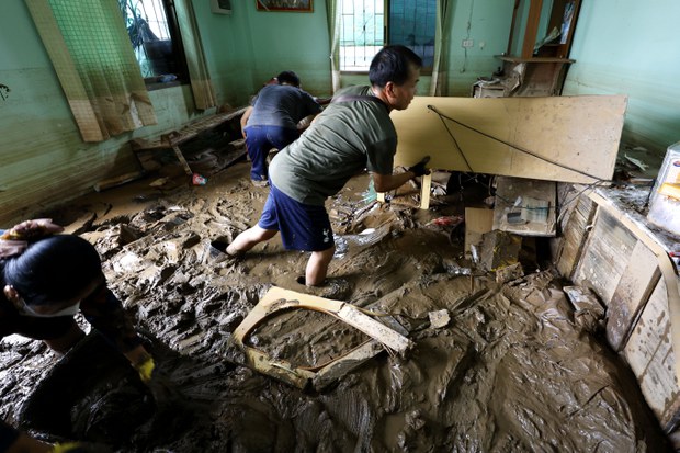 TH-mud-4.JPG