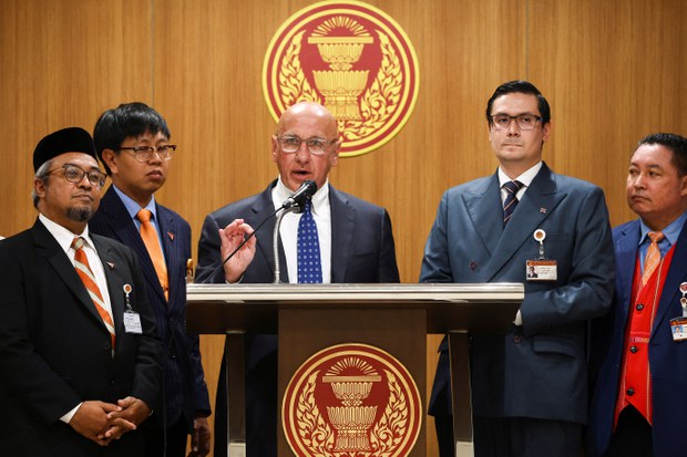 ไทยควรหาทางยับยั้งทัพเมียนมาจัดหาอาวุธผ่านธนาคารไทย ไทยควรหาทางยับยั้งทัพเมียนมาจัดหาอาวุธผ่านธนาคารไทย