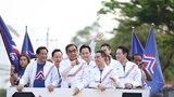 หัวหน้า-แกนนำพรรคการเมืองนำลูกทีมสมัคร ส.ส. เขต