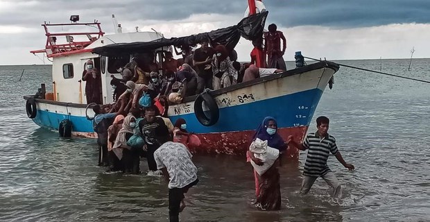221214-sea-rohingya-3.jpg