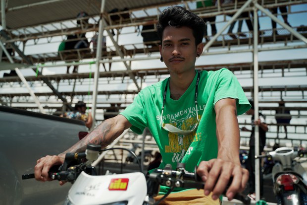 19motorbikes.jpg