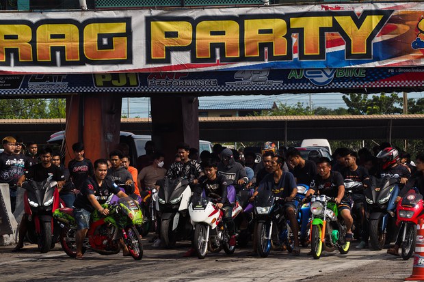 1motorbikes
