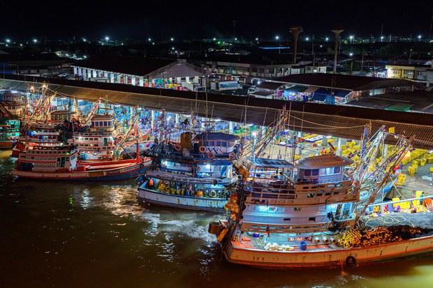 หญิงมุสลิมผันตัวเข้าสู่ตลาดแรงงานประมงปัตตานี หญิงมุสลิมผันตัวเข้าสู่ตลาดแรงงานประมงปัตตานี