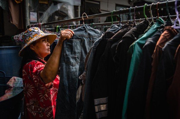 Thai labor 2.JPG