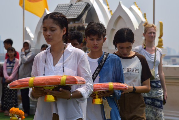 10 songkran L12.jpg