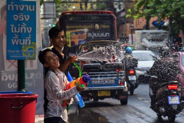 3 songkran L03.jpg