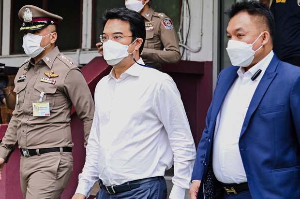 จุรินทร์ขอโทษประชาชน กรณีปริญญ์ต่อคดีล่วงละเมิดทางเพศ จุรินทร์ขอโทษประชาชน กรณีปริญญ์ต่อคดีล่วงละเมิดทางเพศ